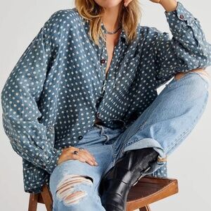 Magnolia Pearl Blue and white Polka Dot Blouse EUC